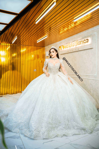 Mi Vestido Blanco - Vestido de Novia Escote Corazón con Pedrería y Perlas, Escote tipo Reina Anne y Manga Larga Desmontable