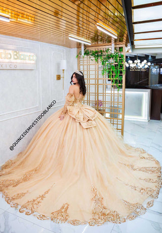 Mi Vestido Blanco - Vestido de Quince Años con falda ultra Esponjada, Encaje con Brillo y Moño posterior