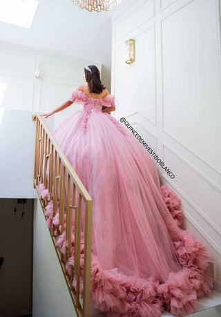 Mi Vestido Blanco - Vestido de Quince Años con Falda Ultra Esponjosa y Olanes Voluminosos