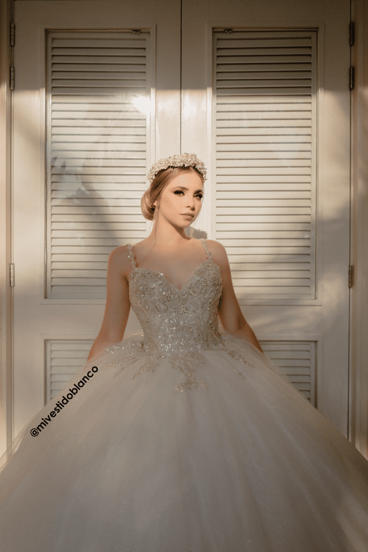 Vestidos corte princesa con tirantes