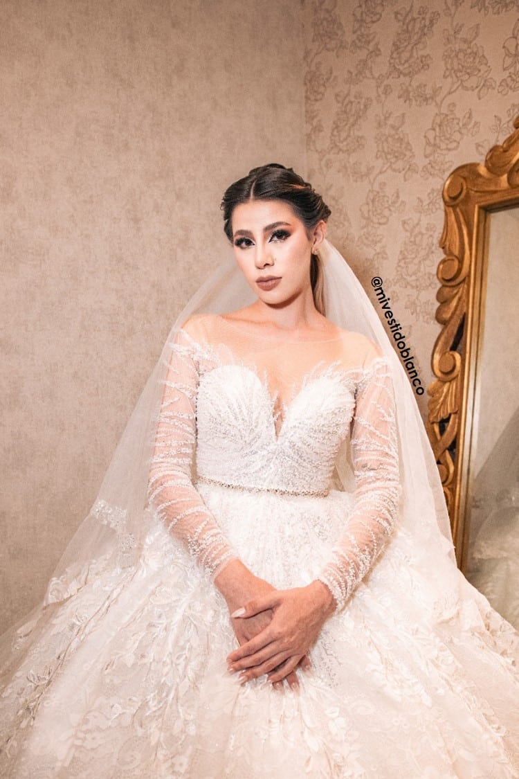 Vestidos de novia con cola larga