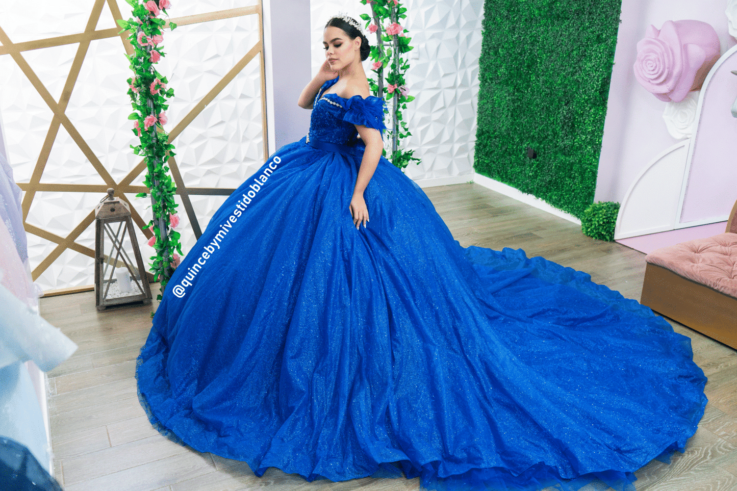 Vestido de xv azul rey