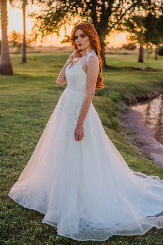 Elegantes vestidos de boda civil escote corazón