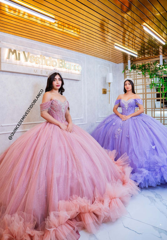 Vestido de Quinceañera Lila con Hombros Descubiertos y Tul 💜