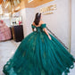 Vestido de quinceañera verde estilo mexicano con corset bordado y falda ampona