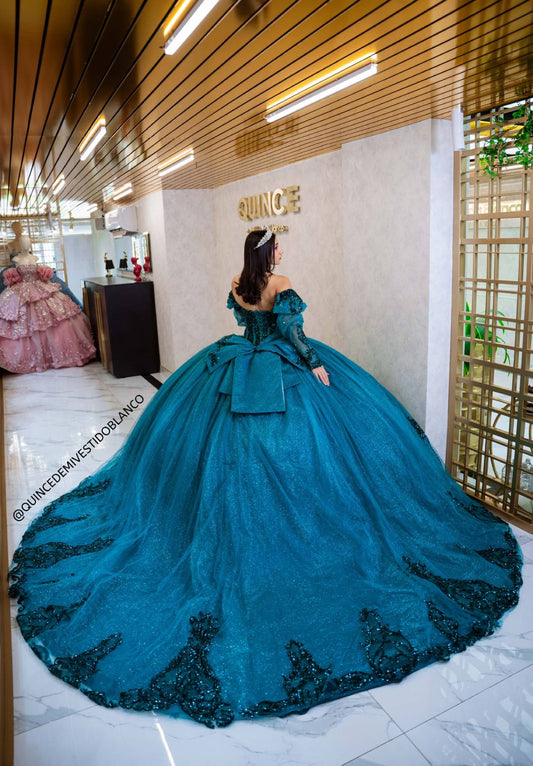 Vestido de XV Verde Esmeralda con Bordado y Moño&nbsp;